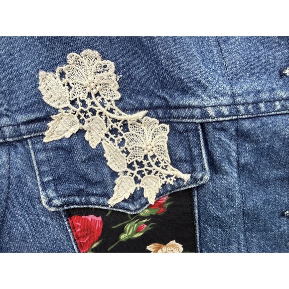 VTG Blue Jean Denim Vest Patchwork Denim Floral‎ Lace Handcrafted Boho Cottage - Picture 3 of 8